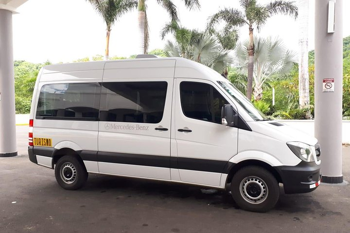 Round Trip Transfer Liberia Airport (LIR) to Playa Hermosa Guanacaste - Photo 1 of 8